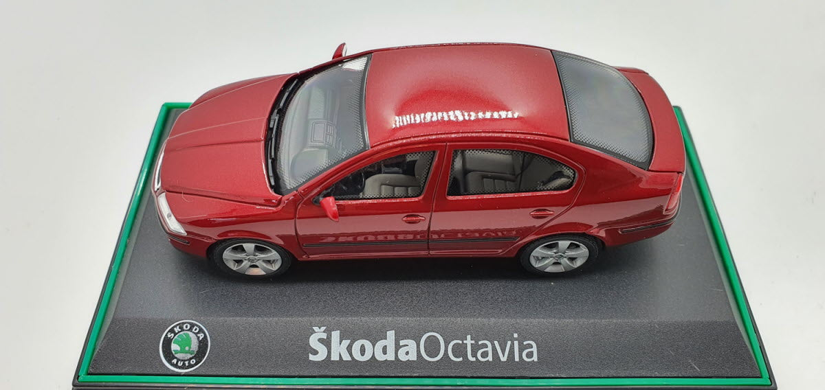 Abrex Skoda Octavia Rood Metallic 2004 - Schaal 1:43
