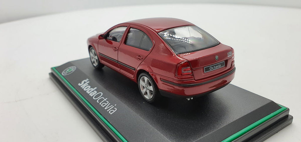 Abrex Skoda Octavia Rood Metallic 2004 - Schaal 1:43