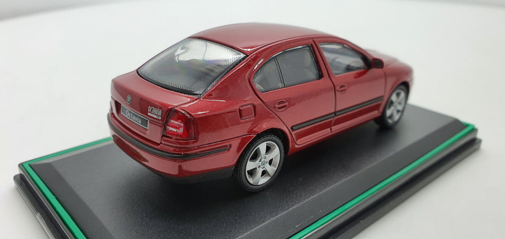 Abrex Skoda Octavia Rood Metallic 2004 - Schaal 1:43