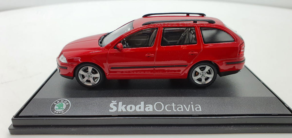 Abrex Skoda Octavia Combi Rood 2004 - Schaal 1:43