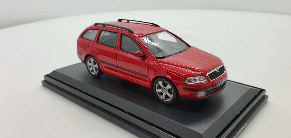 Abrex Skoda Octavia Combi Rood 2004 - Schaal 1:43