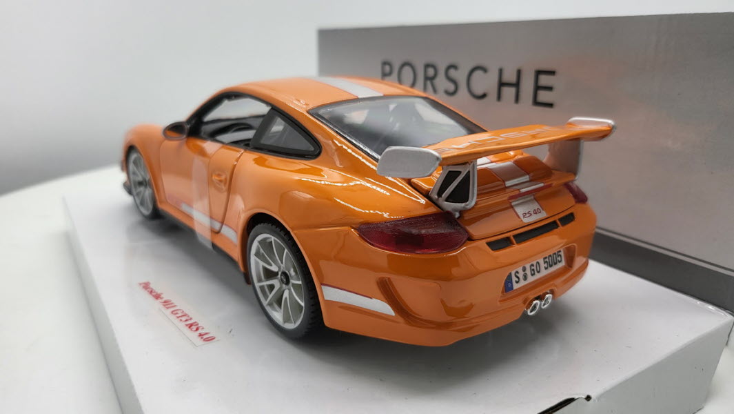 Bburago Porsche 911 GT3-RS 4.0 Orange - Schaal 1:18