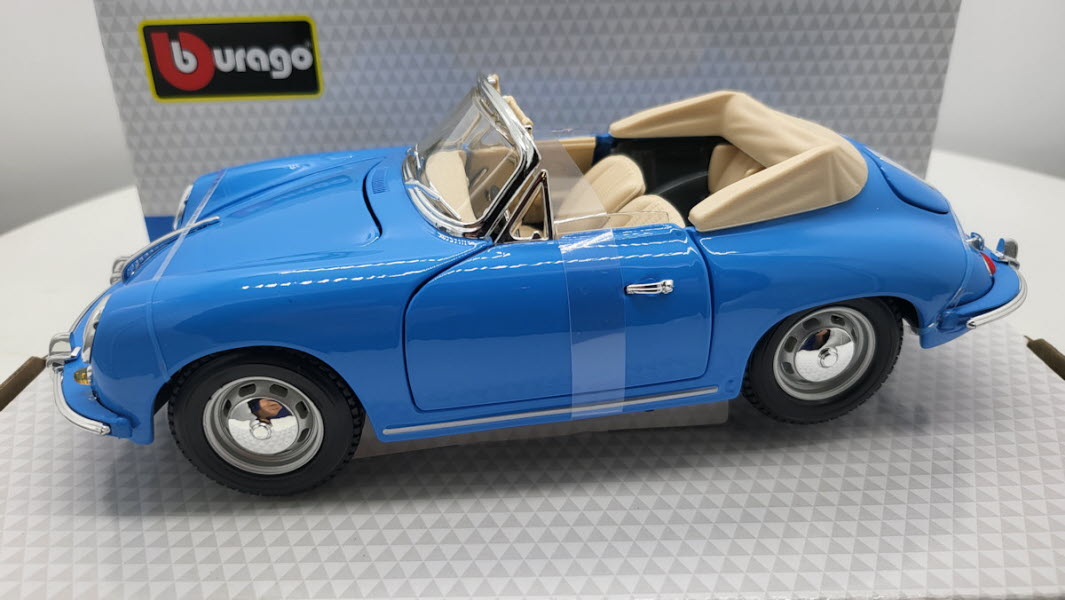 Bburago Porsche 956B Cabriolet 1961 Blue - Schaal 1:18