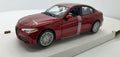 Bburago Alfa Romeo Giulia Rood 2015 - Schaal 1:24