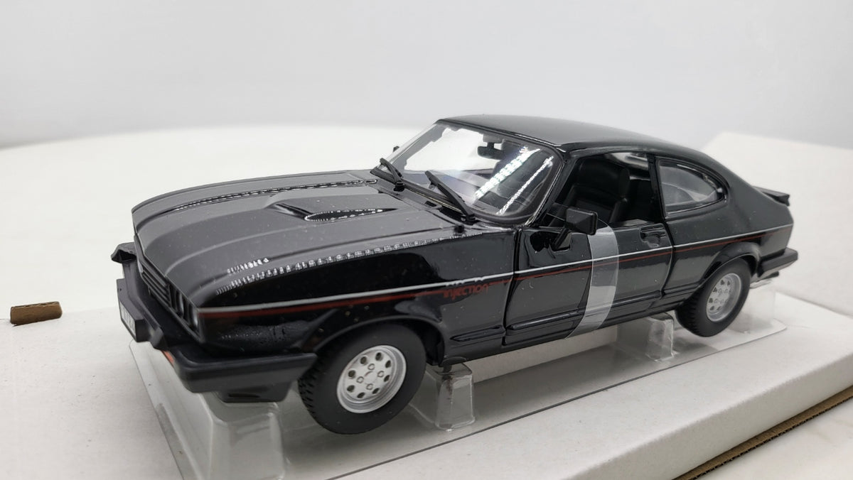 Bburago Ford Capri MK III Injection Zwart 1982 - Schaal 1:24