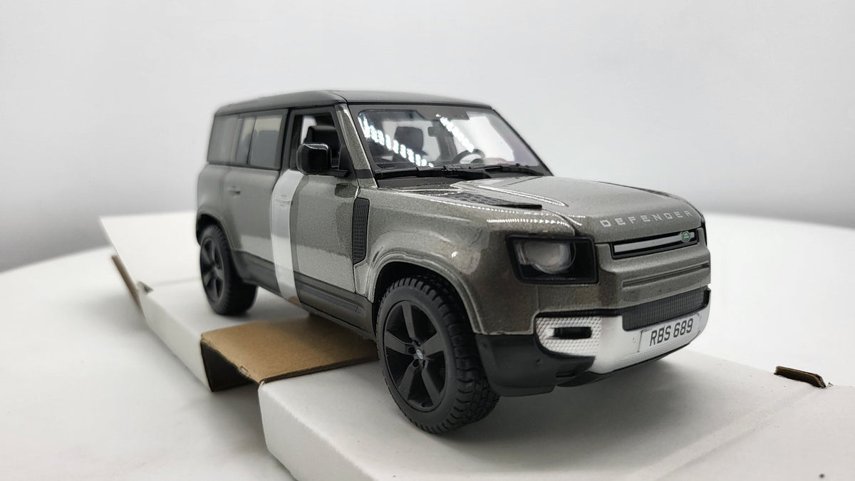 Bburago Land Rover Defender 110 Groen 2022 - Schaal 1:24