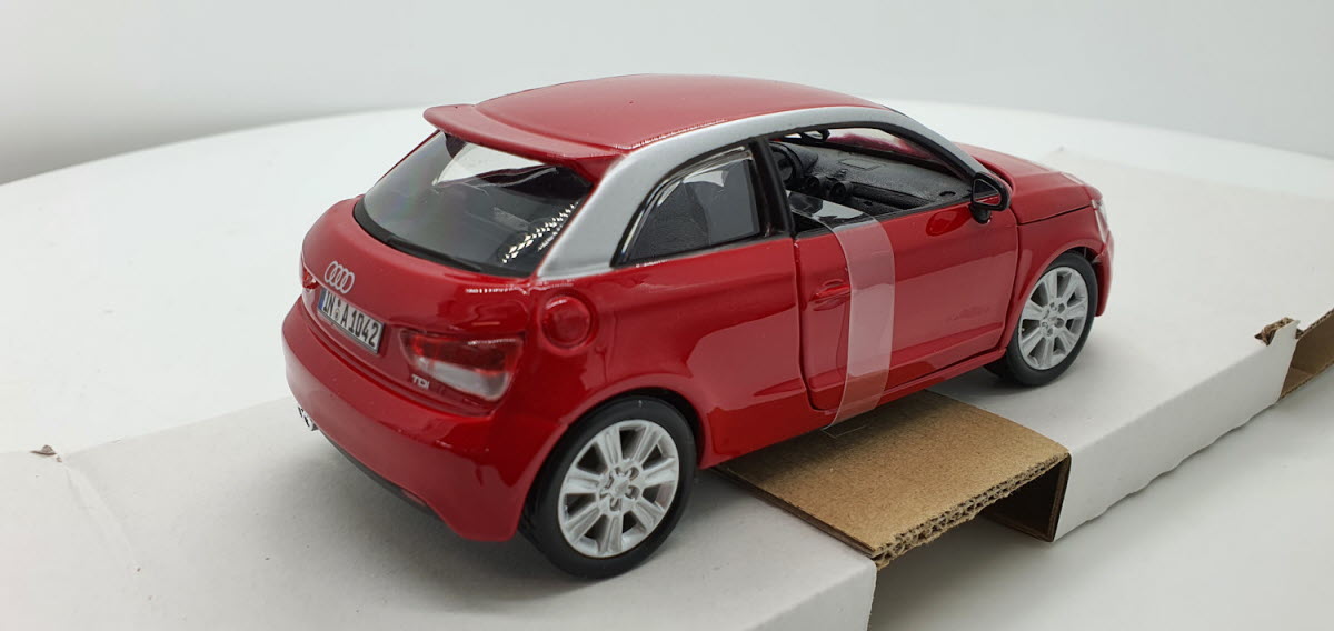 Audi A1 Rood 2011 Bburago 1:24