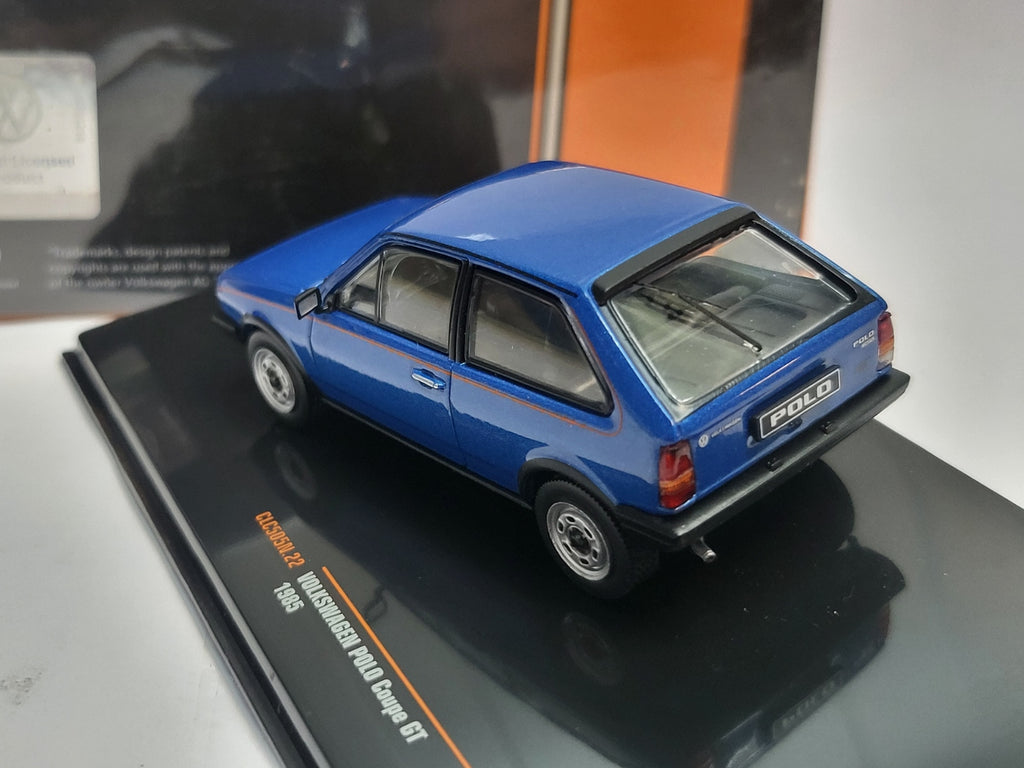 IXO Models Volkswagen Polo Coupé GT 1985 Blauw Metallic - 1:43