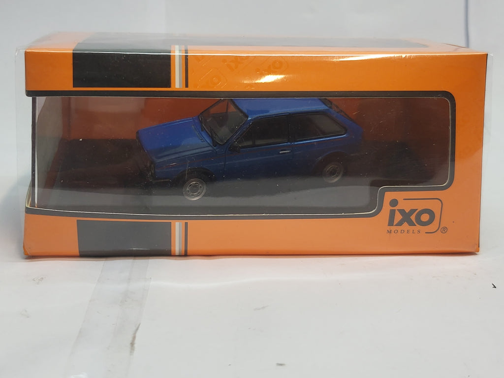 IXO Models Volkswagen Polo Coupé GT 1985 Blauw Metallic - 1:43