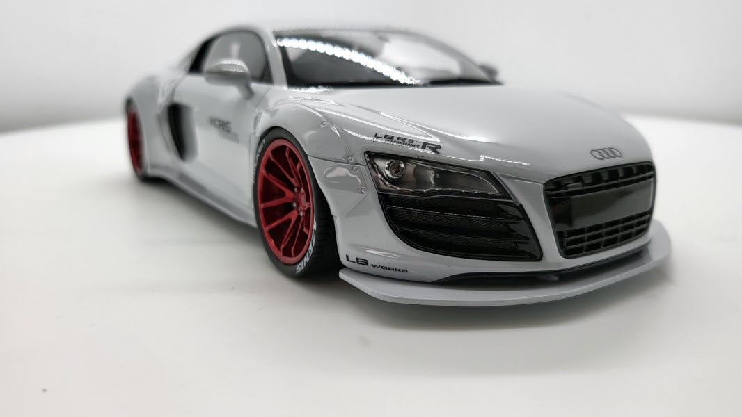Audi R8 LBWK Licht Grijs GT Spirit 1:18