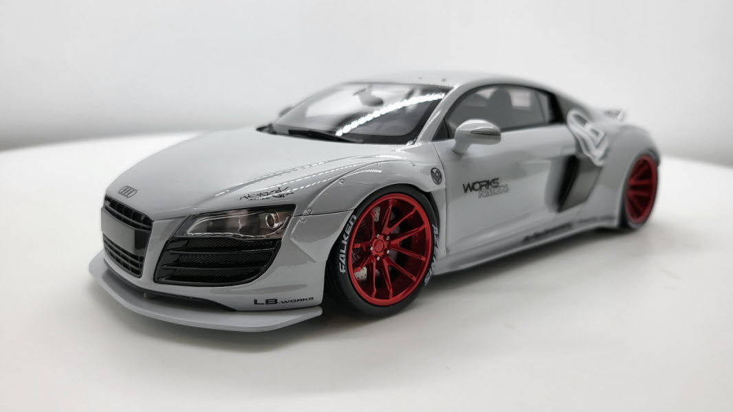 Audi R8 LBWK Licht Grijs GT Spirit 1:18