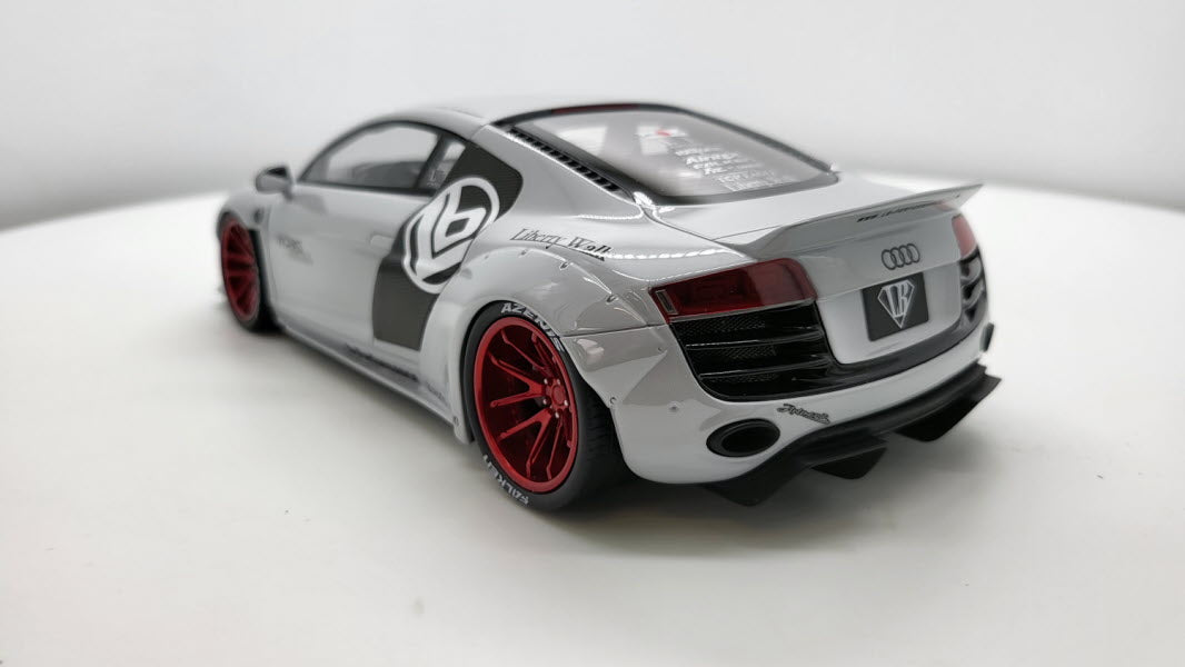 Audi R8 LBWK Licht Grijs GT Spirit 1:18