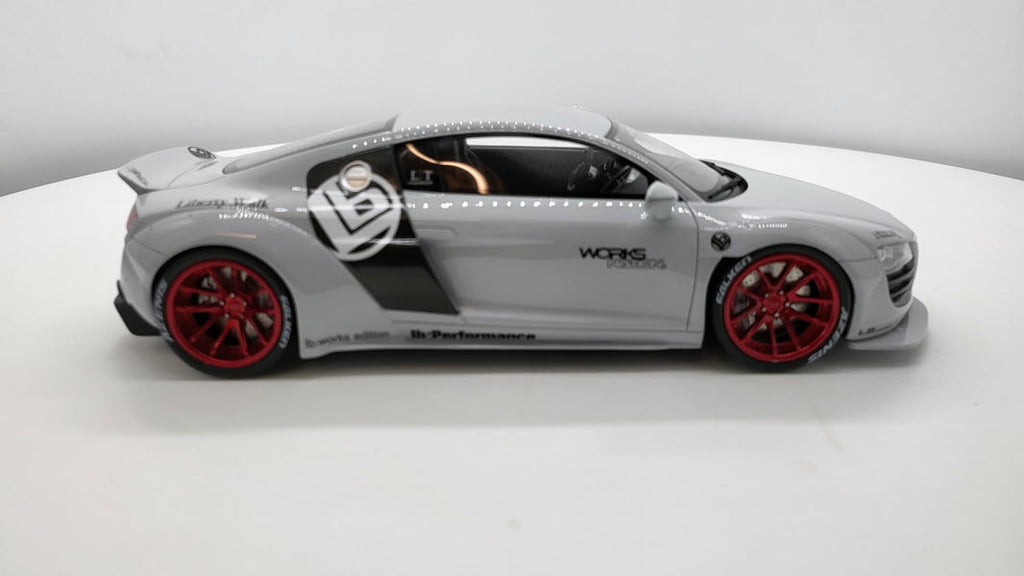 Audi R8 LBWK Licht Grijs GT Spirit 1:18