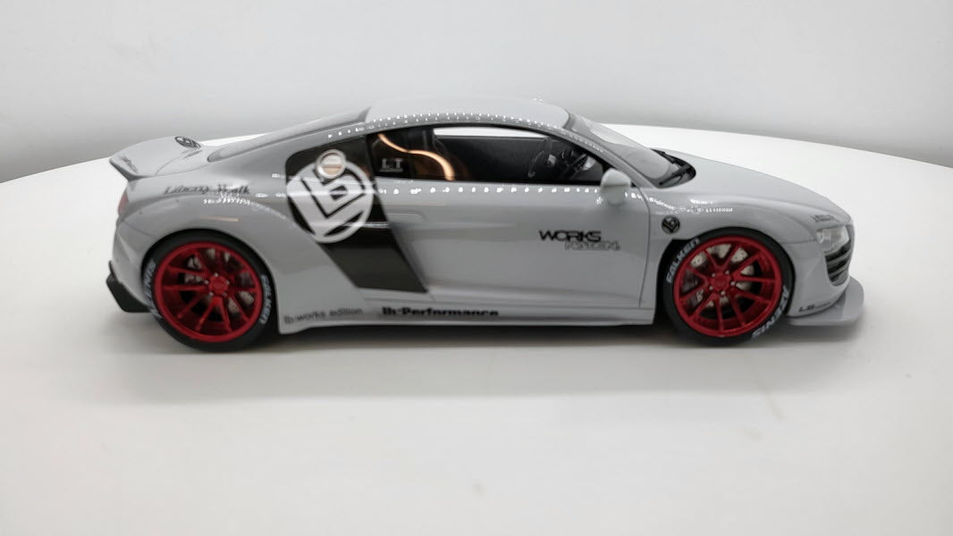 Audi R8 LBWK Licht Grijs GT Spirit 1:18