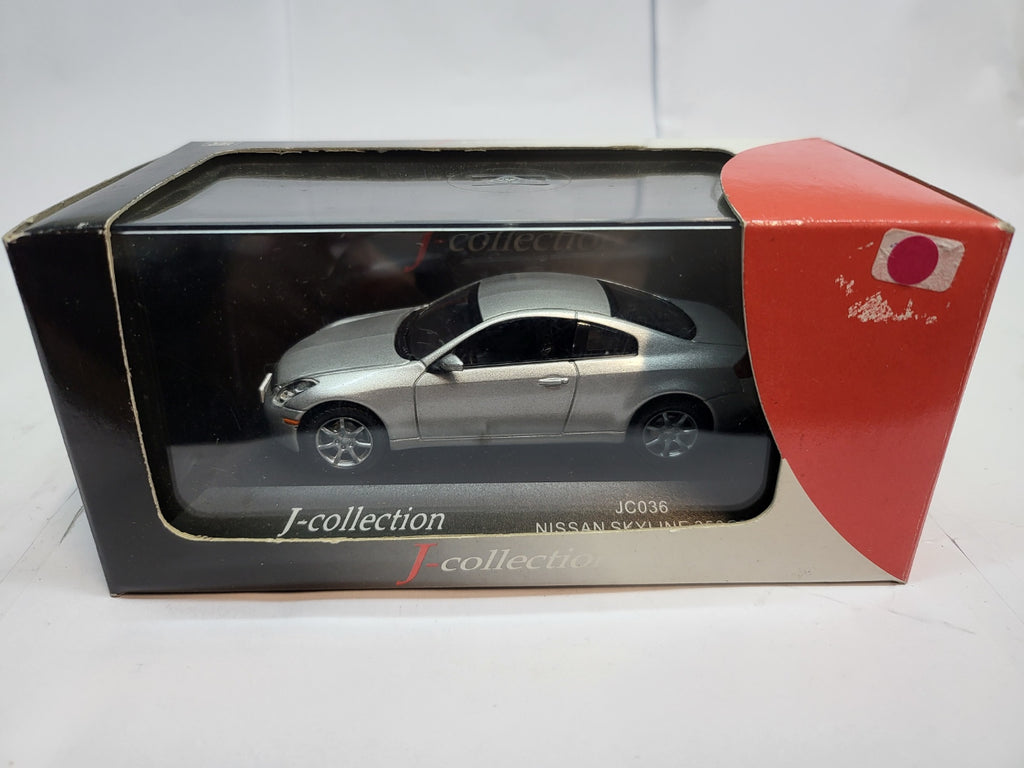 J-Collection Nissan Skyline 350 GT Zilver Metallic - Schaal 1:43
