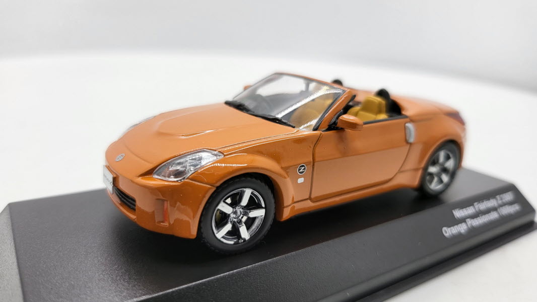 J-Collection Nissan 350Z Fairlady Cabriolet Oranje 2007 - Schaal 1:43