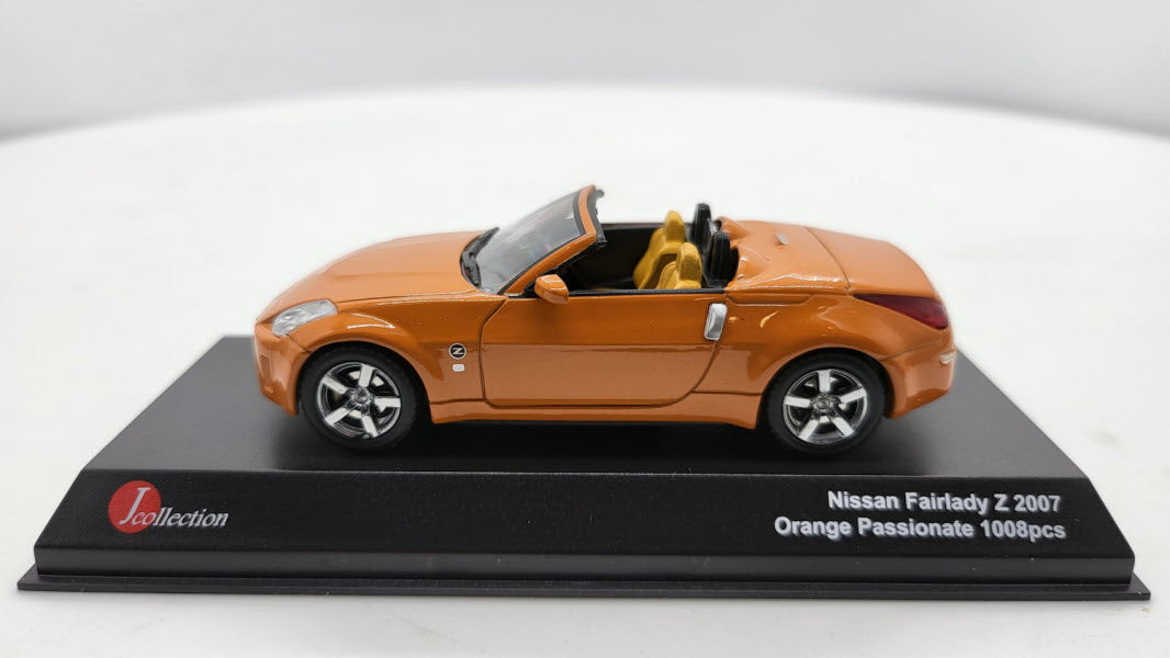 J-Collection Nissan 350Z Fairlady Cabriolet Oranje 2007 - Schaal 1:43