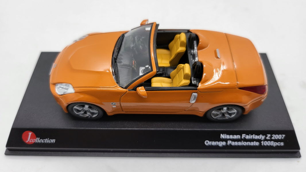J-Collection Nissan 350Z Fairlady Cabriolet Oranje 2007 - Schaal 1:43