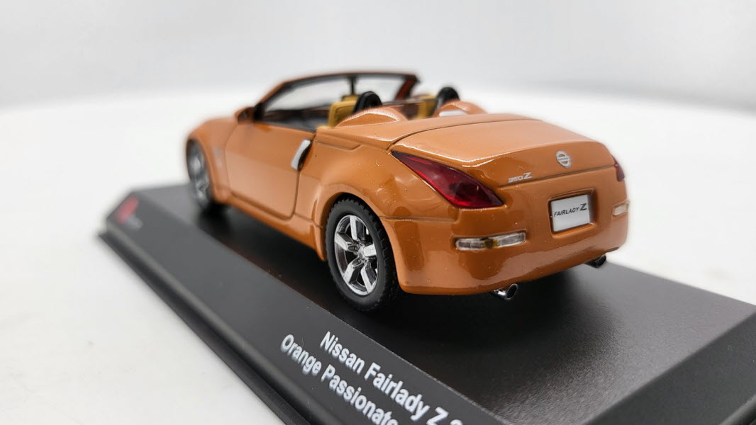 J-Collection Nissan 350Z Fairlady Cabriolet Oranje 2007 - Schaal 1:43