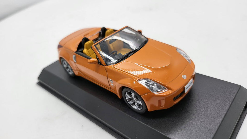 J-Collection Nissan 350Z Fairlady Cabriolet Oranje 2007 - Schaal 1:43