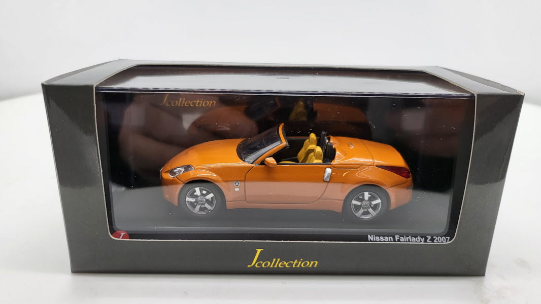 J-Collection Nissan 350Z Fairlady Cabriolet Oranje 2007 - Schaal 1:43