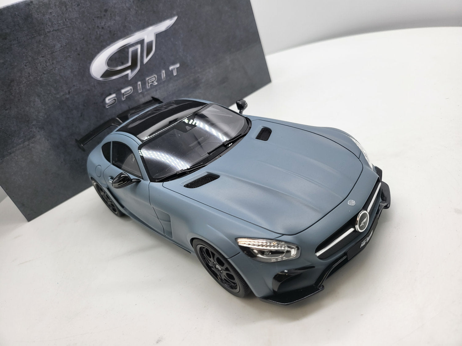 GT-Spirit Mercedes-Benz FAB Design Areion Grey - Schaal 1:18