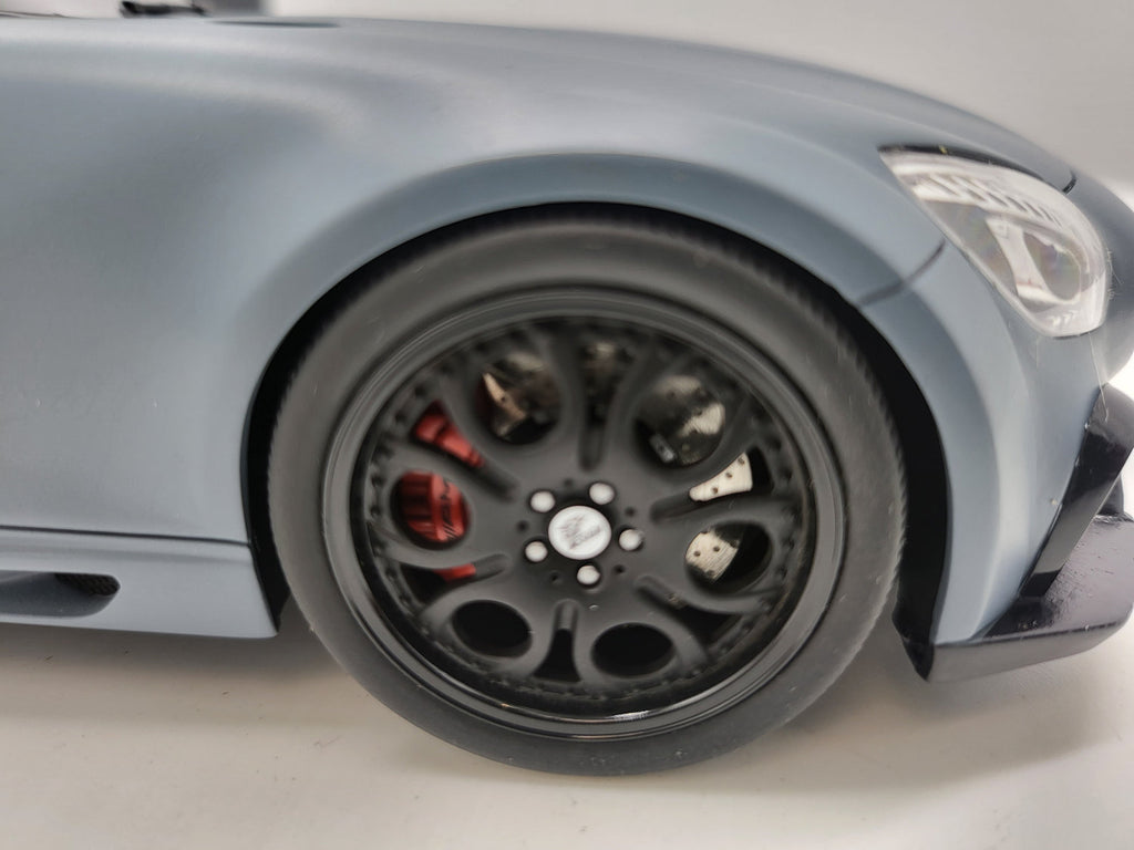 GT-Spirit Mercedes-Benz FAB Design Areion Grey - Schaal 1:18