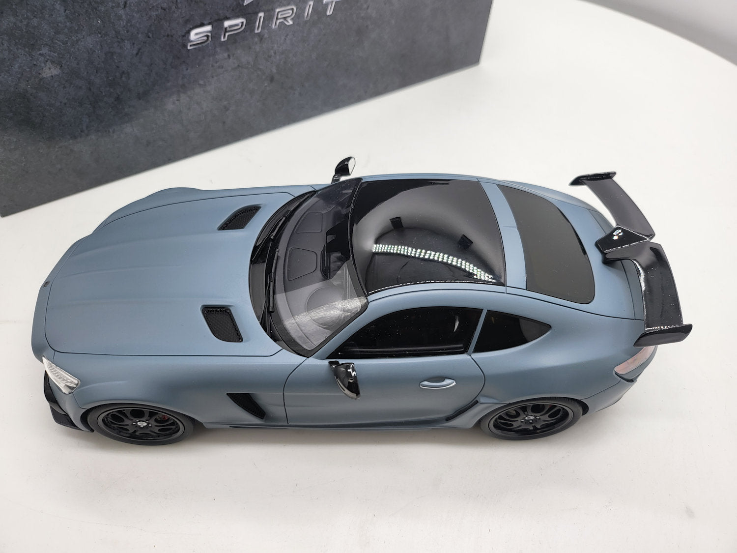 GT-Spirit Mercedes-Benz FAB Design Areion Grey - Schaal 1:18