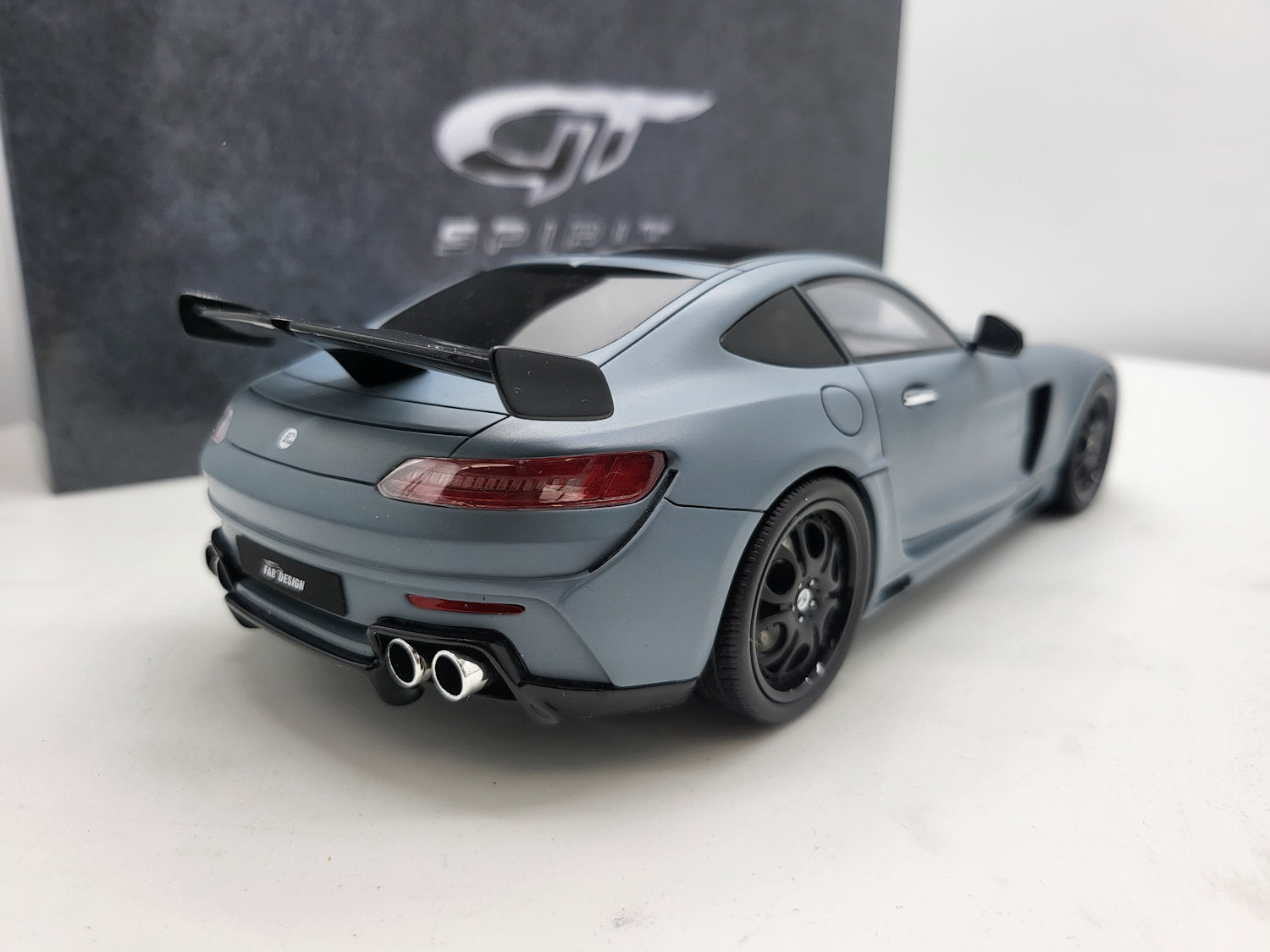 GT-Spirit Mercedes-Benz FAB Design Areion Grey - Schaal 1:18