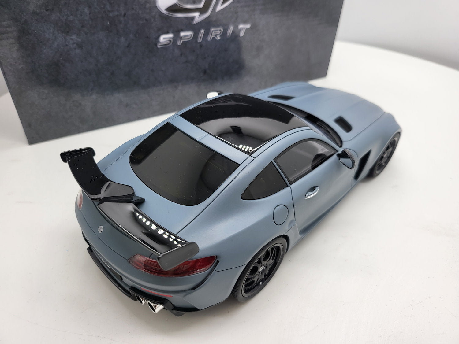 GT-Spirit Mercedes-Benz FAB Design Areion Grey - Schaal 1:18