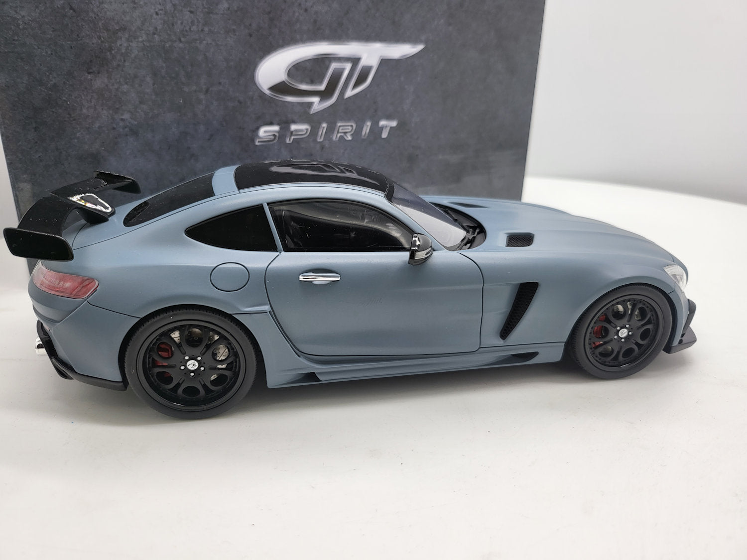 GT-Spirit Mercedes-Benz FAB Design Areion Grey - Schaal 1:18