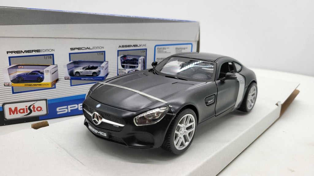 Maisto Mercedes-Benz AMG GT Mat Zwart - Schaal 1:24
