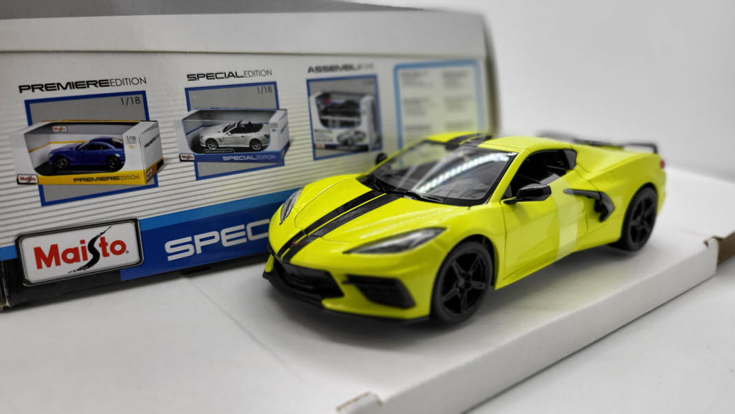 Maisto Chevrolet Corvette Stingray Coupe Z51 Geel 2020 - Schaal 1:24
