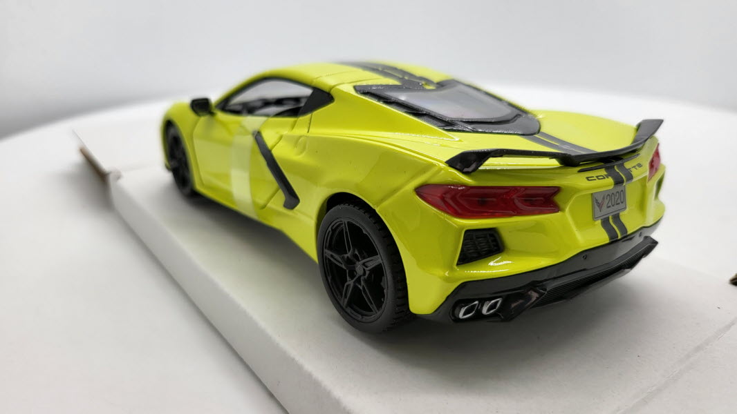 Maisto Chevrolet Corvette Stingray Coupe Z51 Geel 2020 - Schaal 1:24
