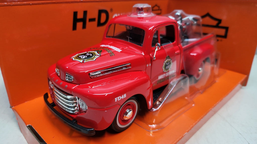Maisto Ford F-1 Pick Up Rood 1948 met Harley-Davidson - Schaal 1:24