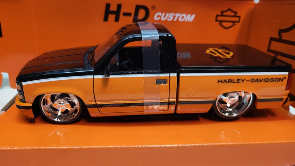 Maisto: Chevrolet 454 SS Pick-Up Oranje/Zwart 1993 - Schaal 1:24