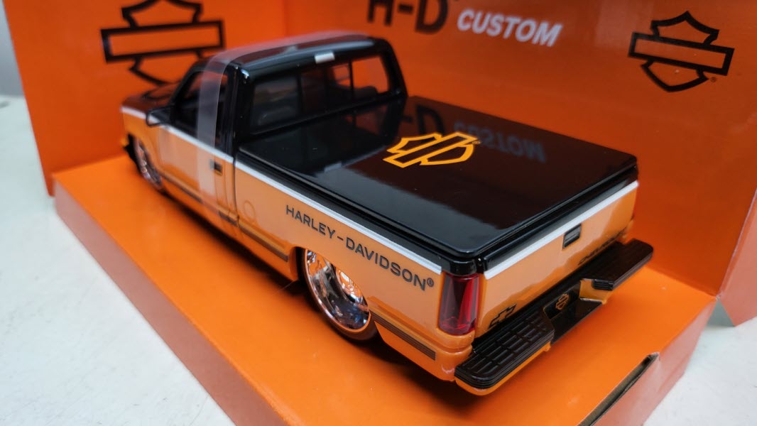 Maisto: Chevrolet 454 SS Pick-Up Oranje/Zwart 1993 - Schaal 1:24