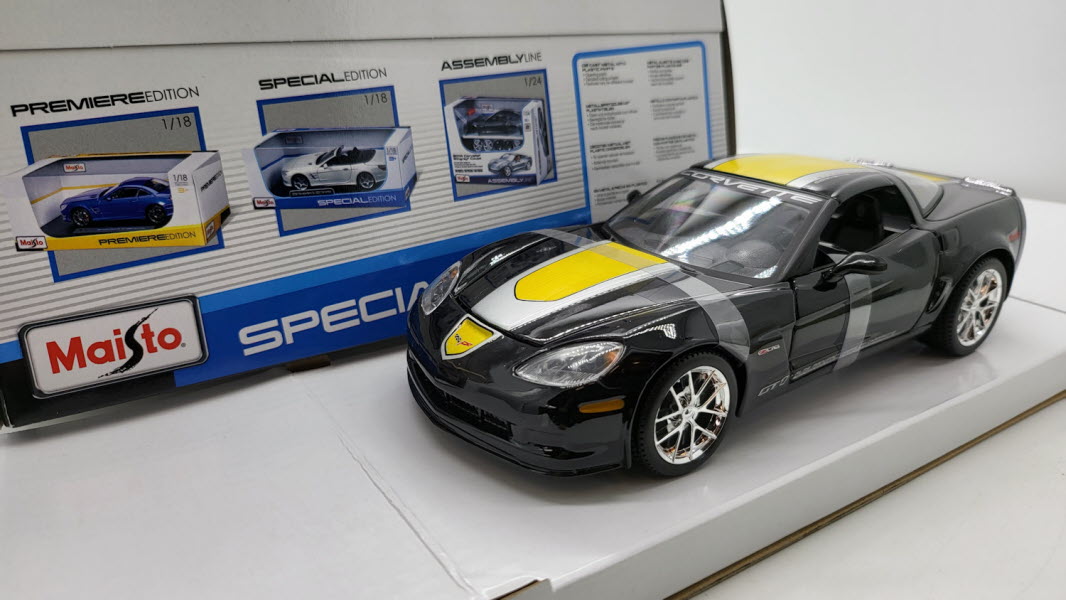 Maisto Chevrolet Corvette Z06 GT1 Commemorative Edition Zwart/Geel 2009 - Schaal 1:24