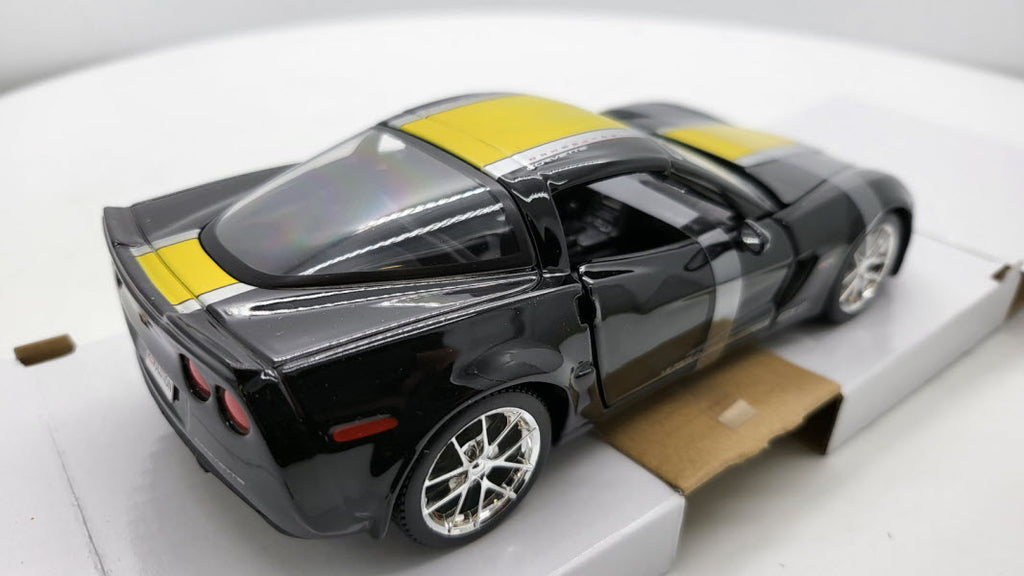 Maisto Chevrolet Corvette Z06 GT1 Commemorative Edition Zwart/Geel 2009 - Schaal 1:24