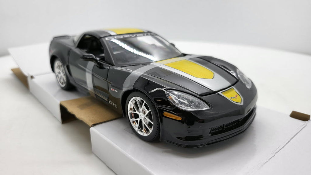 Maisto Chevrolet Corvette Z06 GT1 Commemorative Edition Zwart/Geel 2009 - Schaal 1:24