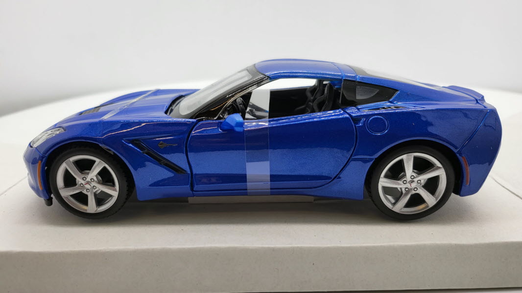 Maisto Chevrolet Corvette Stingray Blauw 2014 - Schaal 1:24