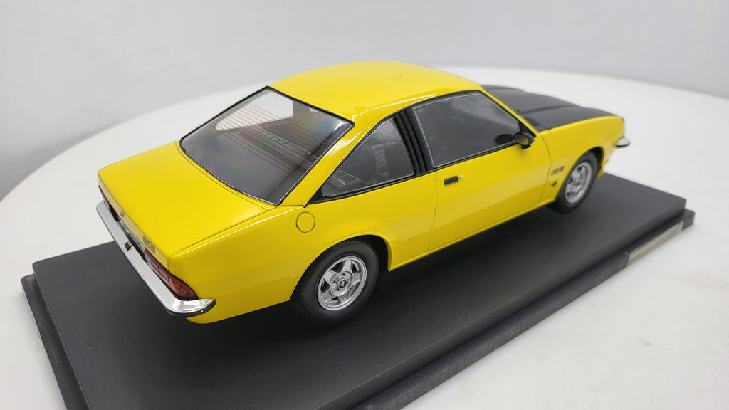MCG: Opel Manta B GT/E Geel (1975) - Schaal 1:18