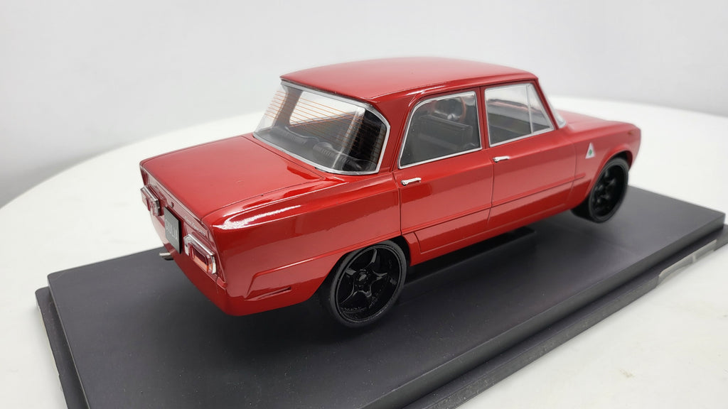 Alfa Romeo Giulia Nuova Super rood 1974 MCG 1:18