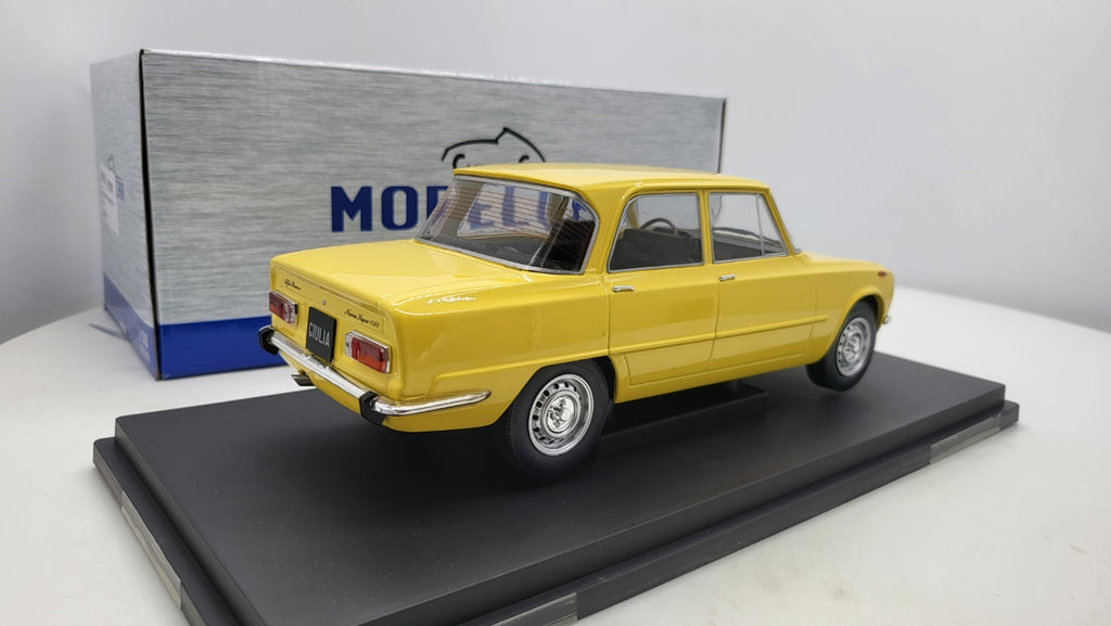 Alfa Romeo Giulia Nuova Super Licht Geel 1974 MCG 1:18