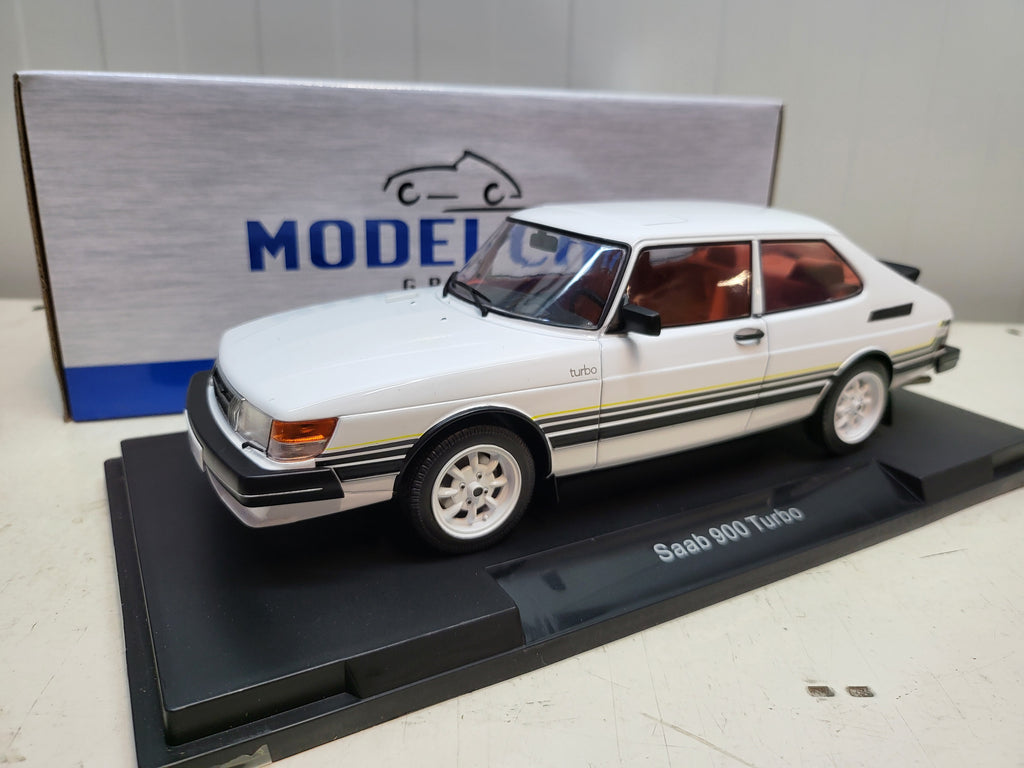 MCG: Saab 900 Turbo Wit (1981) - Schaal 1:18