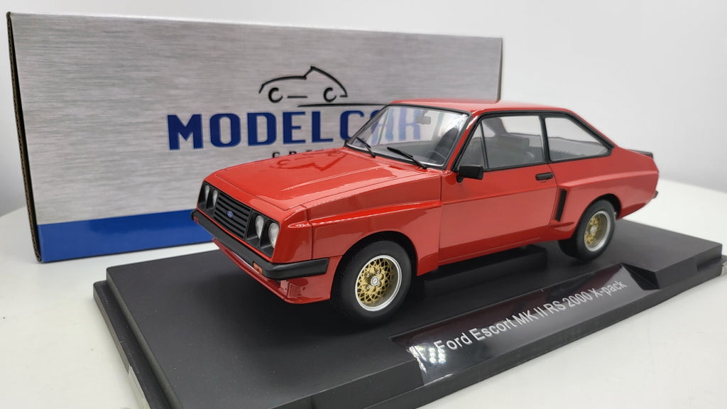 MCG: Ford Escort MK II RS 2000 X-Pack Rood (1977) - Schaal 1:18