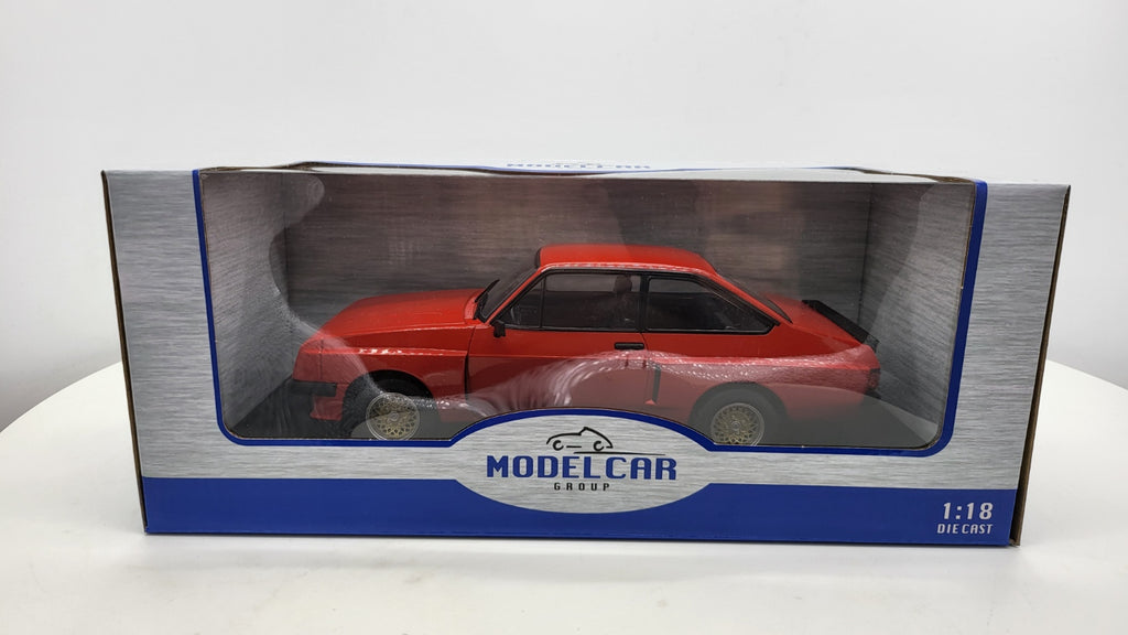 MCG: Ford Escort MK II RS 2000 X-Pack Rood (1977) - Schaal 1:18