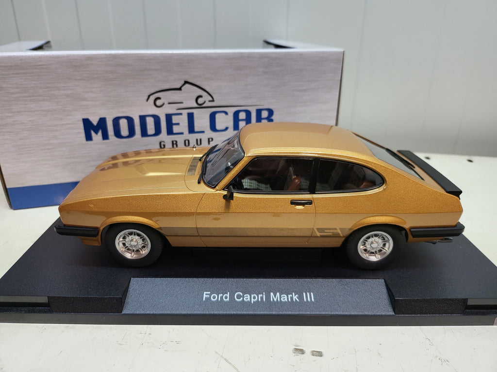 MCG: Ford Capri III Goud (1978) - Schaal 1:18