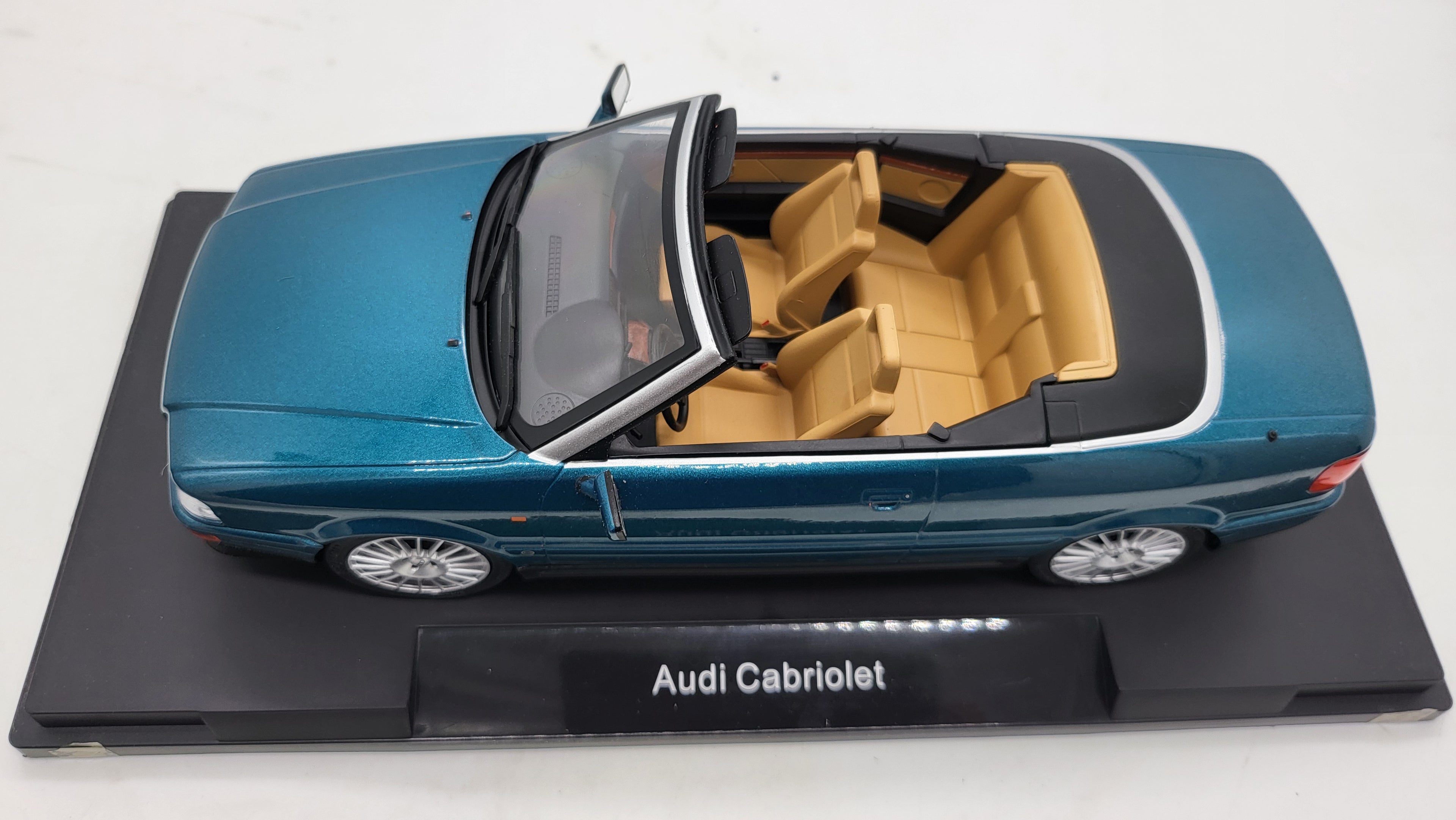 Audi Cabriolet Donker Groen 1991 MCG 1:18