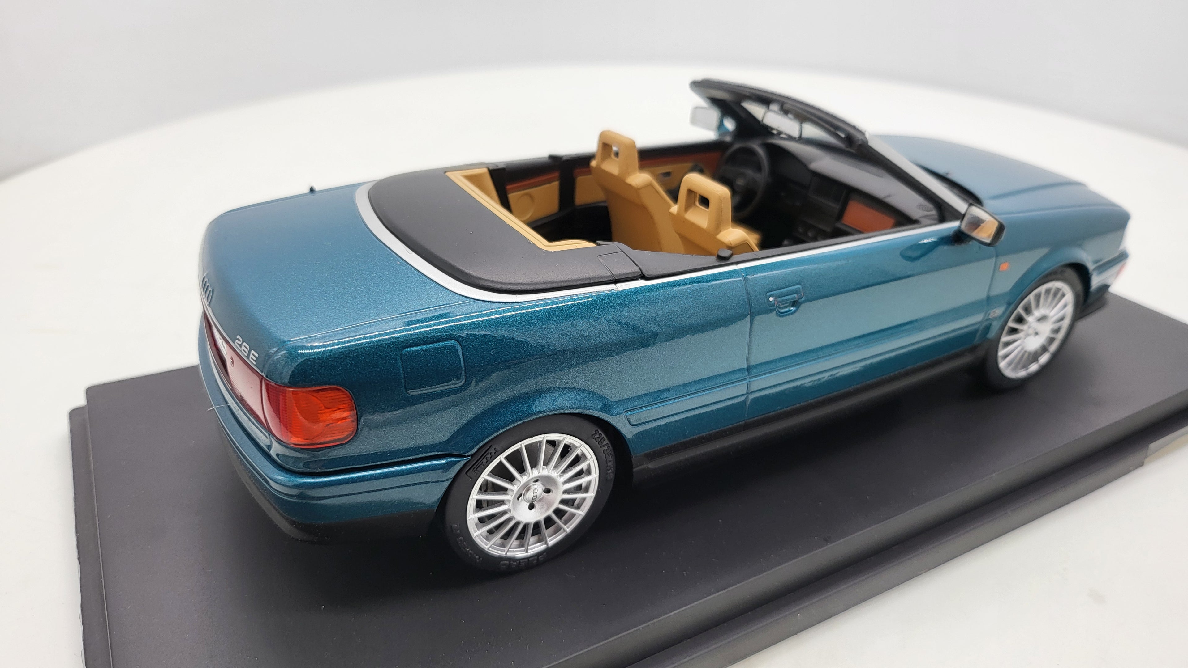 Audi Cabriolet Donker Groen 1991 MCG 1:18